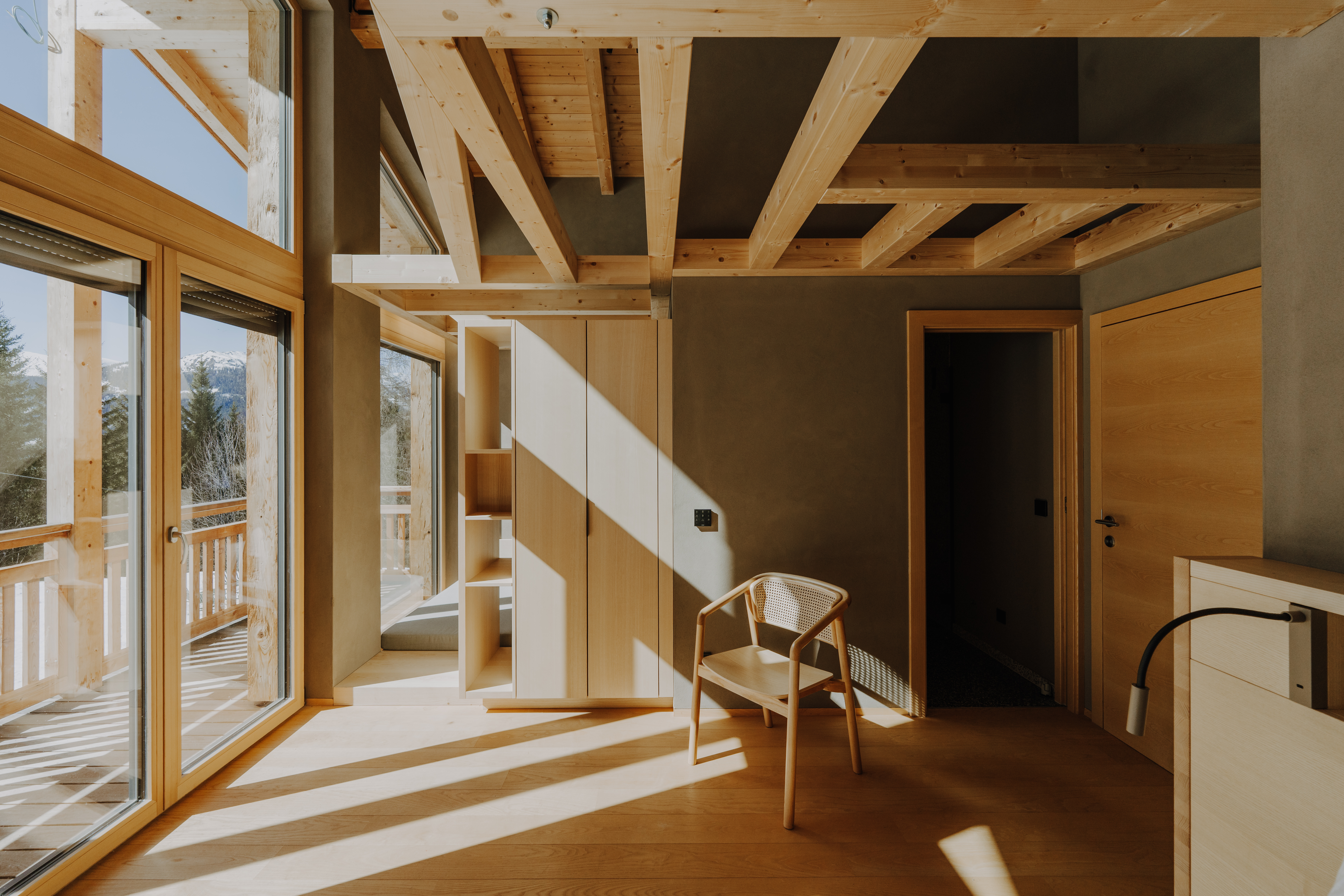 Chalet mit Luxus und exzellenter, in sich ruhender Innenarchitektur