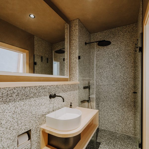 Chalet mit einem Bad pro Zimmer in den Alpen Österreichs